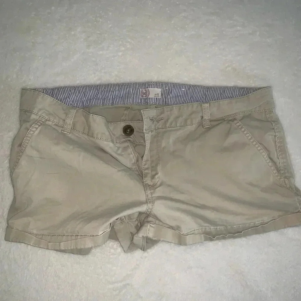 🧽Khaki Shorts